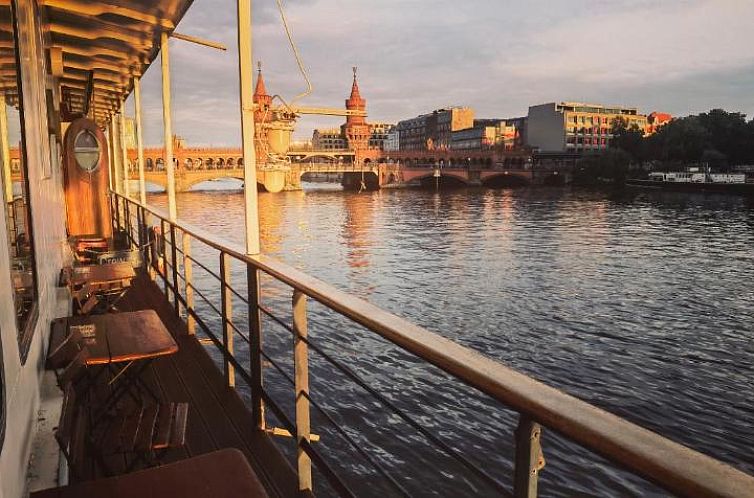 Eastern & Western Comfort Hotelboat