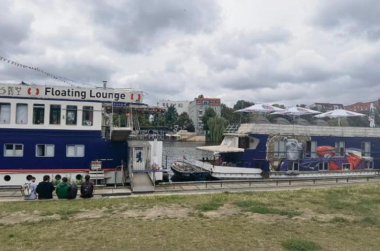 Eastern & Western Comfort Hotelboat