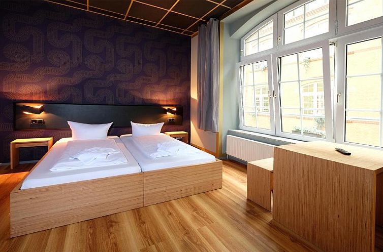 Singer109 Hotel & Apartment