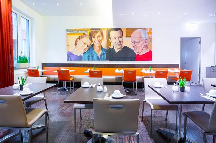 Select Hotel Berlin The Wall