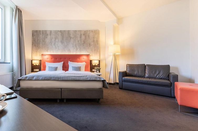 Select Hotel Berlin The Wall