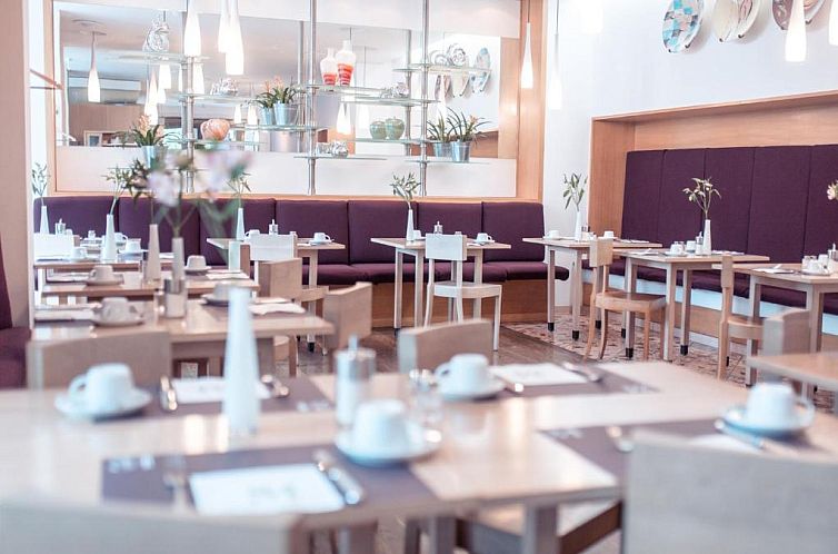 Hotel Bleibtreu Berlin by Golden Tulip