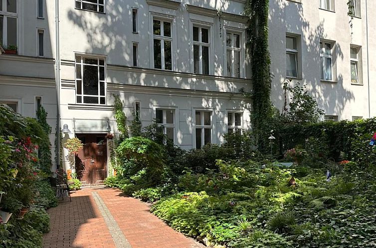 Nollendorf Apartments