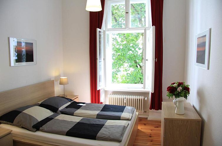 Nollendorf Apartments