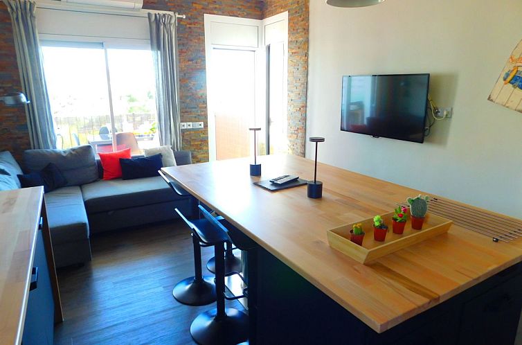 Appartement Wohnung mit 2 Schlafzimmern, Schwimmbad und Park