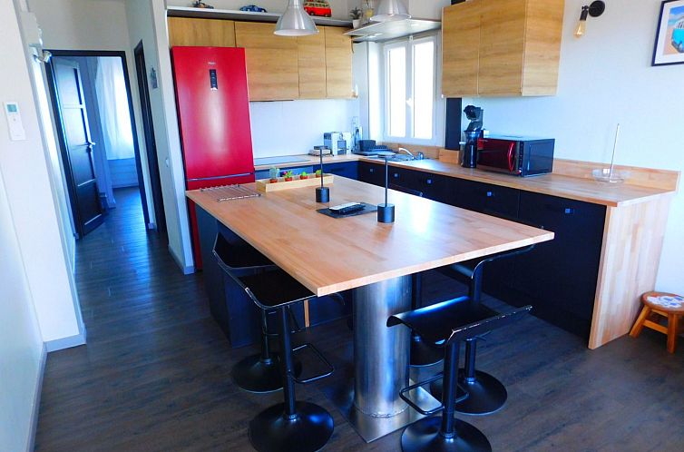 Appartement Wohnung mit 2 Schlafzimmern, Schwimmbad und Park