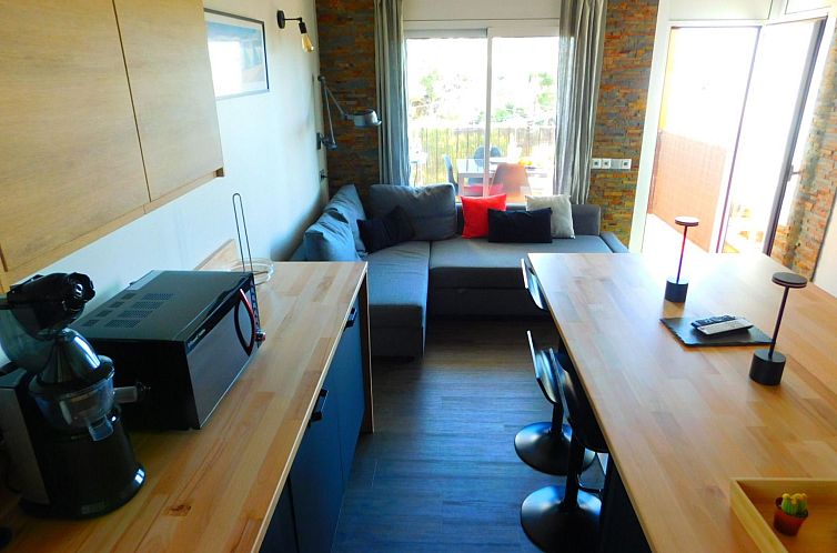 Appartement Wohnung mit 2 Schlafzimmern, Schwimmbad und Park