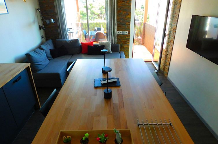 Appartement Wohnung mit 2 Schlafzimmern, Schwimmbad und Park