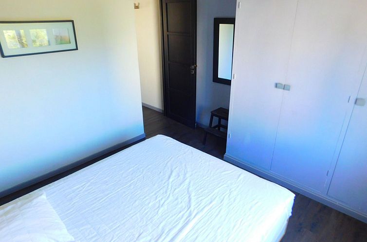 Appartement Wohnung mit 2 Schlafzimmern, Schwimmbad und Park