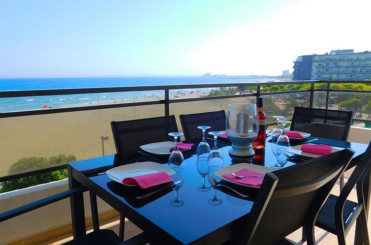 Appartement Appartement in Roses mit Großer Terrasse und Me