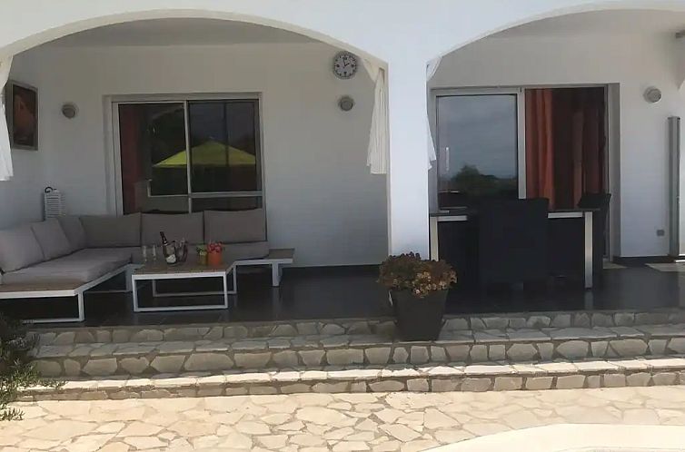 Casa Adoni
