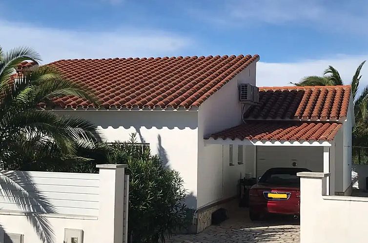 Casa Adoni