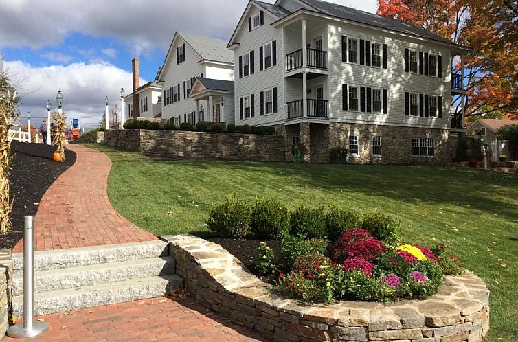 Publick House Historic Inn and Country Motor Lodge