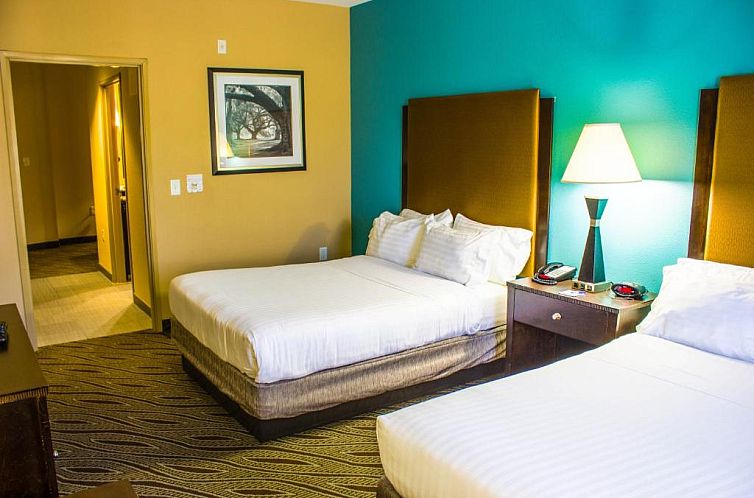 Holiday Inn Express & Suites Havelock Northwest New Bern, an