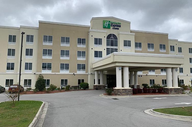 Holiday Inn Express & Suites Havelock Northwest New Bern, an