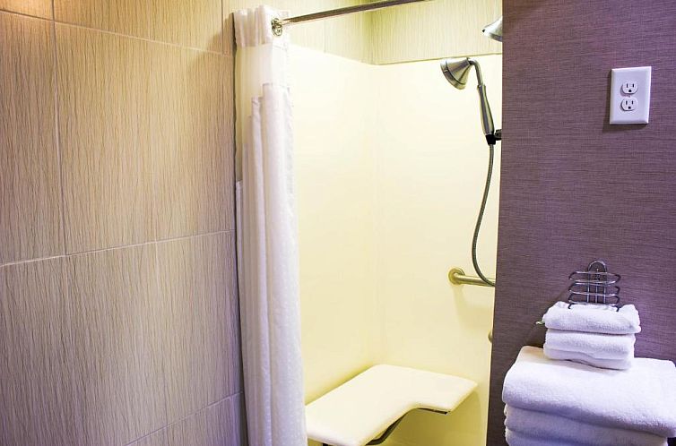 Holiday Inn Express & Suites Havelock Northwest New Bern, an