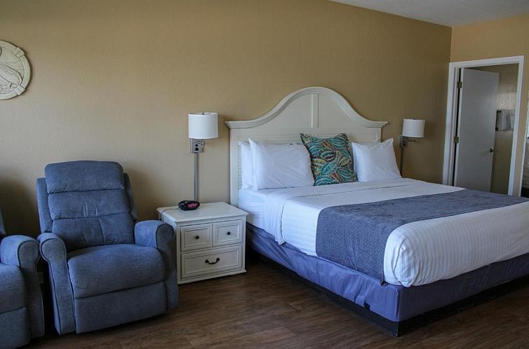 Shoreline Island Resort - Exclusively Adult
