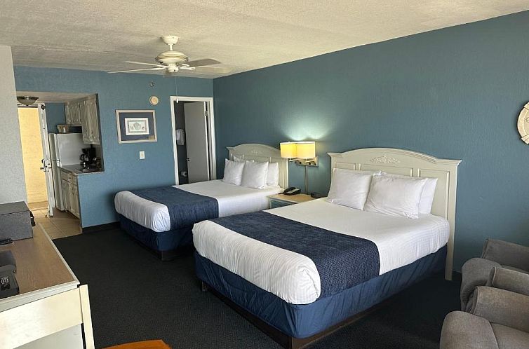 Shoreline Island Resort - Exclusively Adult