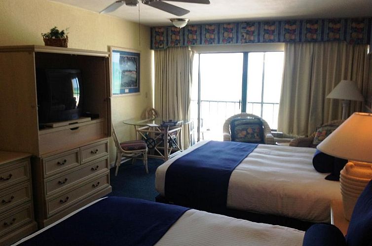 Shoreline Island Resort - Exclusively Adult