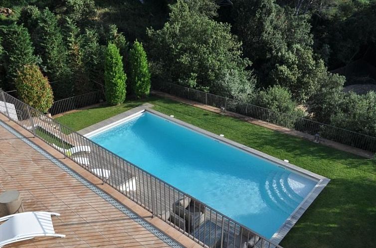 Vakantiehuis Villa mit Charme - Privatpool für Familien