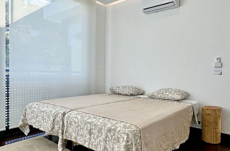 Vakantiehuis WELCS VILLA DE LUJO 177 EMP con piscina privada