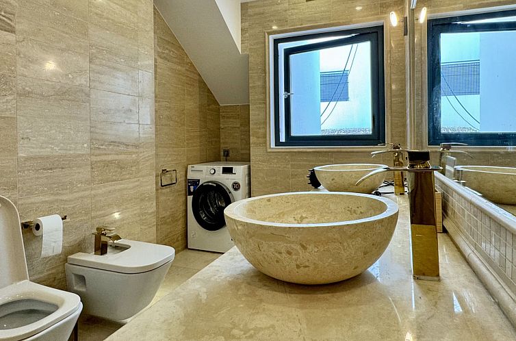 Vakantiehuis WELCS VILLA DE LUJO 177 EMP con piscina privada