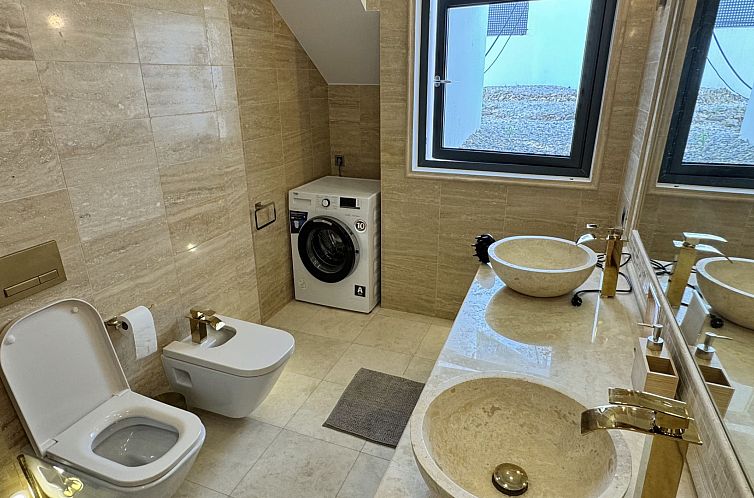Vakantiehuis WELCS VILLA DE LUJO 177 EMP con piscina privada