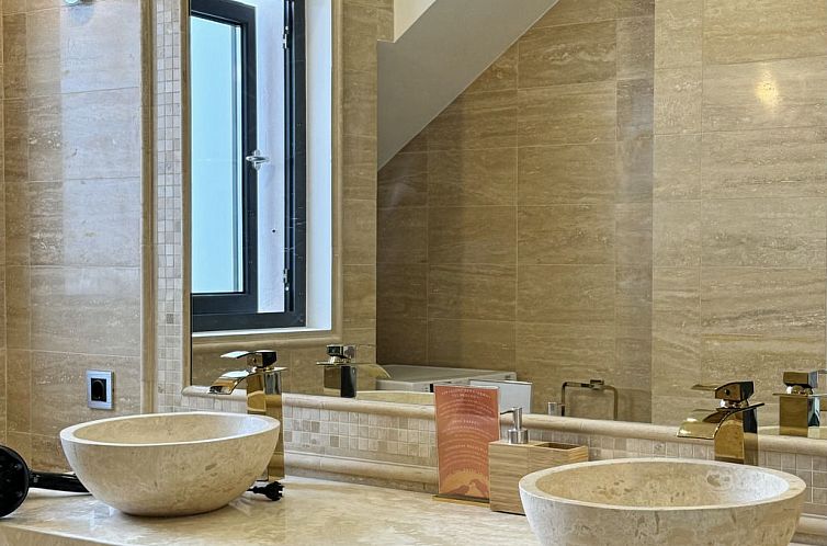 Vakantiehuis WELCS VILLA DE LUJO 177 EMP con piscina privada