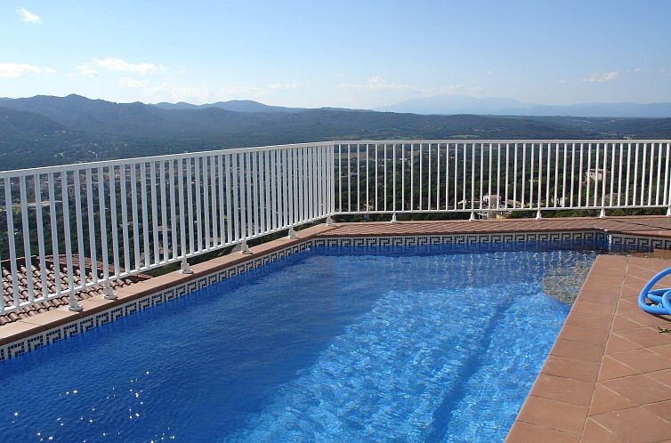 Vakantiehuis Gemütliches Ferienhaus mit Pool und Meerblick