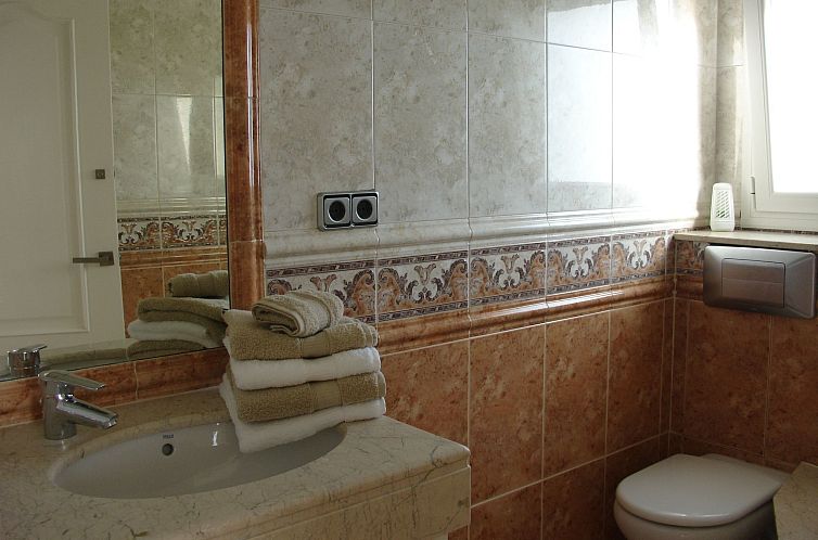 Vakantiehuis Gemütliches Ferienhaus mit Pool und Meerblick