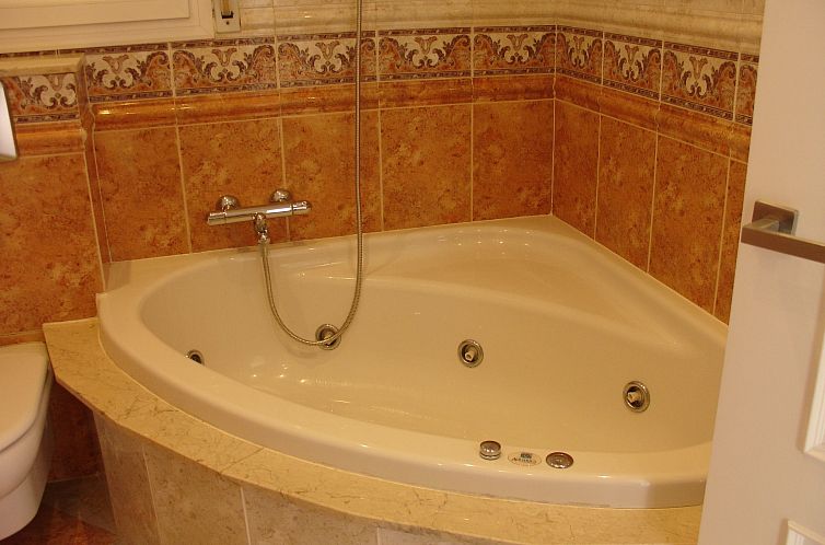 Vakantiehuis Gemütliches Ferienhaus mit Pool und Meerblick