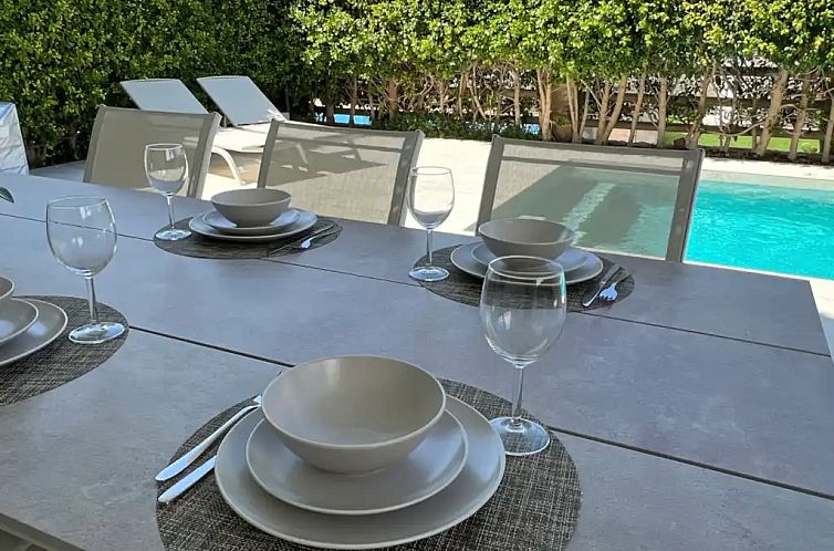 Modern huis met privézwembad