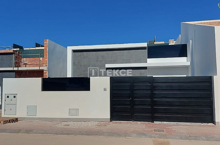 Geschakelde woning in Roldán