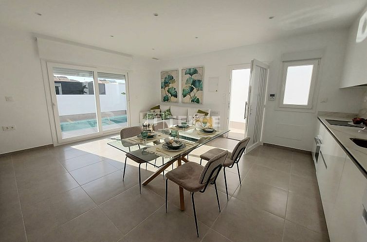 Geschakelde woning in Roldán