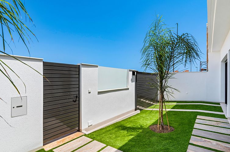 Vrijstaande woning in Los Alcazares