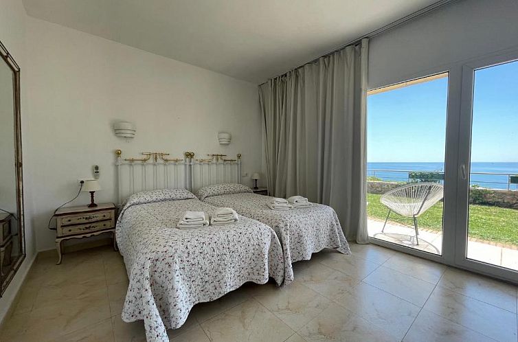 Apartamentos Torre de la Roca