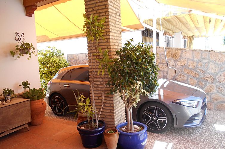 Vakantiehuis Touristenwohnung "Apartment" mit Terrasse