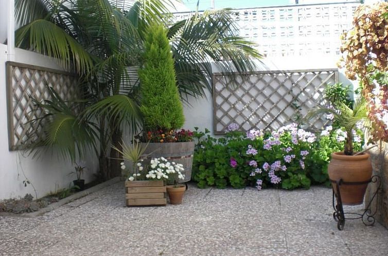 Vakantiehuis Touristenwohnung "Apartment" mit Terrasse