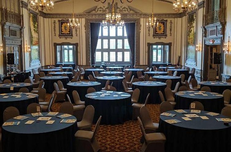 DoubleTree by Hilton - The Tudor Arms Hotel