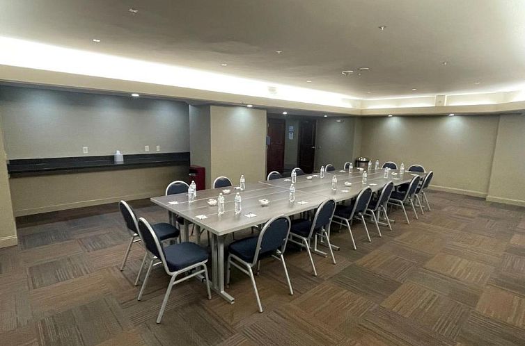 Holiday Inn Express Cleveland Downtown, an IHG Hotel