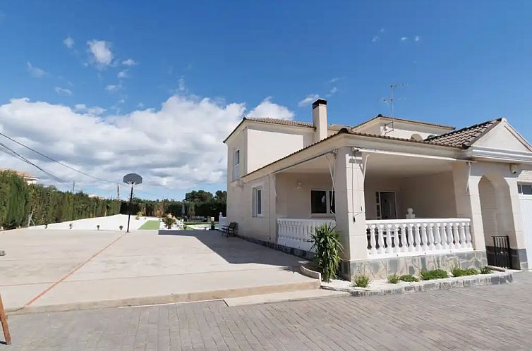 Luxe villa op 20 minuten van Valencia