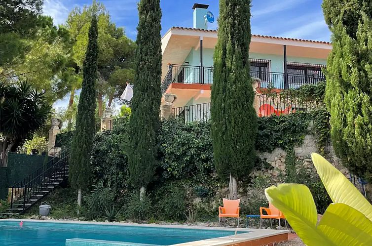 Villa de la Tierra