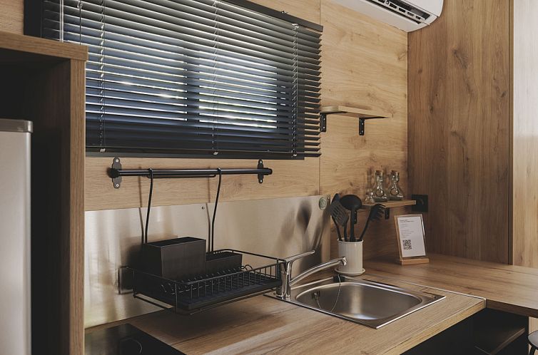 TINY HOME FAMILY