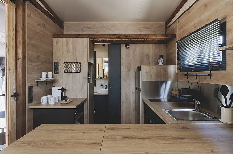 TINY HOME FAMILY