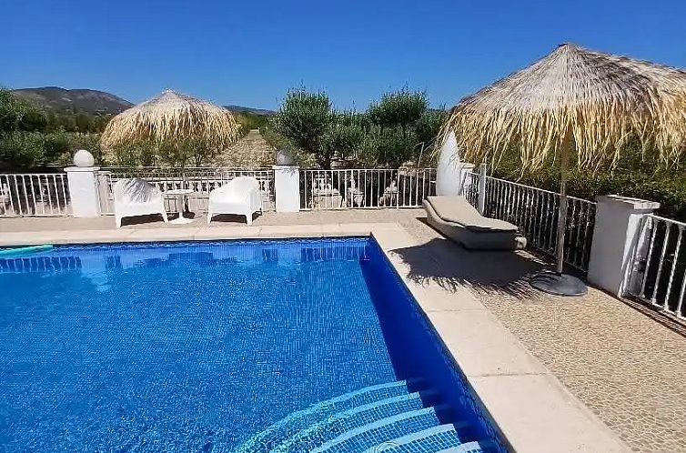 Casa Olyves  met verwarmd zwembad
