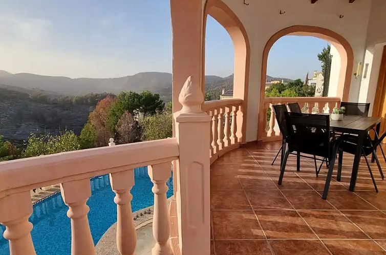 Aanbieding febru en maart Luxe Villa