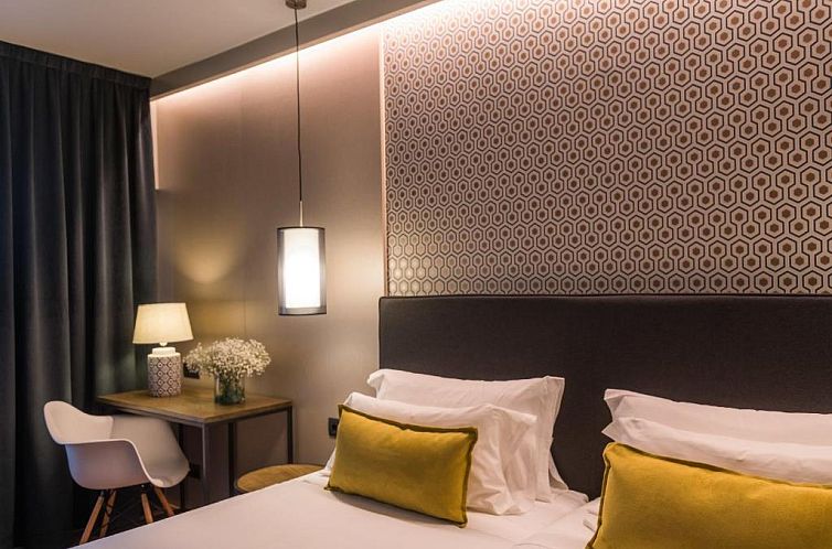 Up Rooms Vic Hotel