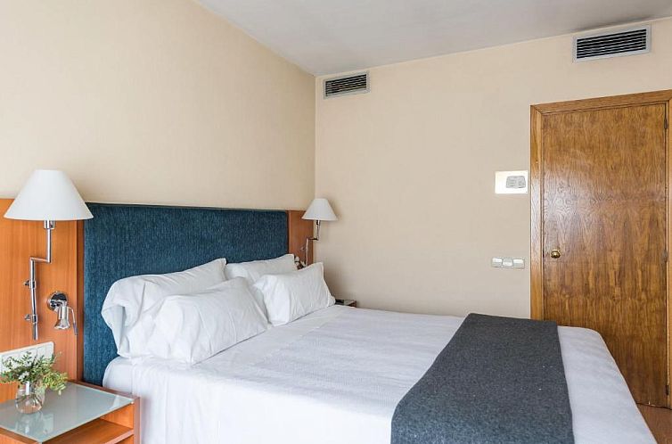 Up Rooms Vic Hotel