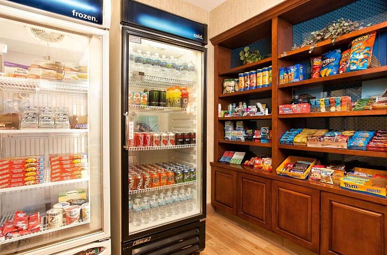 Hampton Inn & Suites Addison