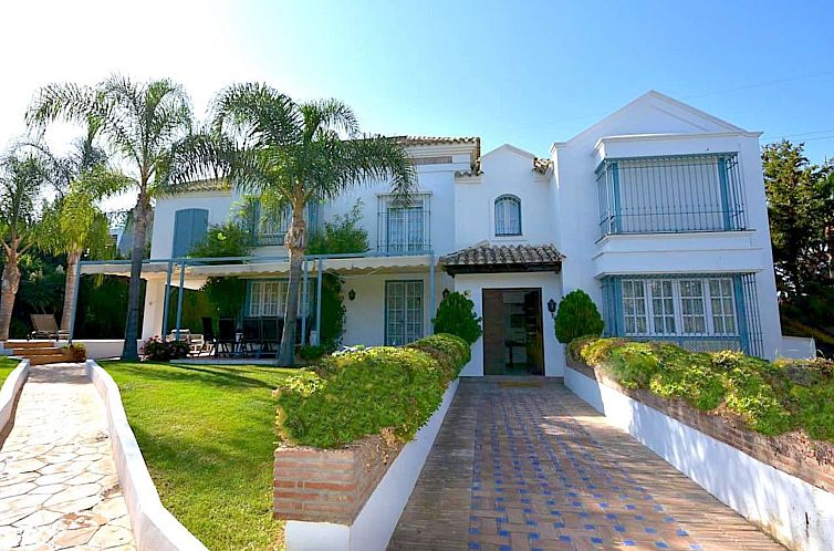 Vakantiehuis 4BDR Villa Palm Villa in der Nähe von Puerto B